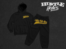 Load image into Gallery viewer, Hustleholics”OG  Varsity Script Sweatsuit”
